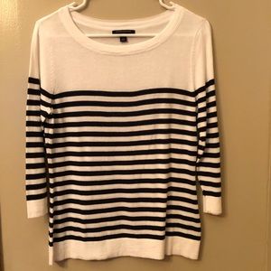 Banana Republic Top‎